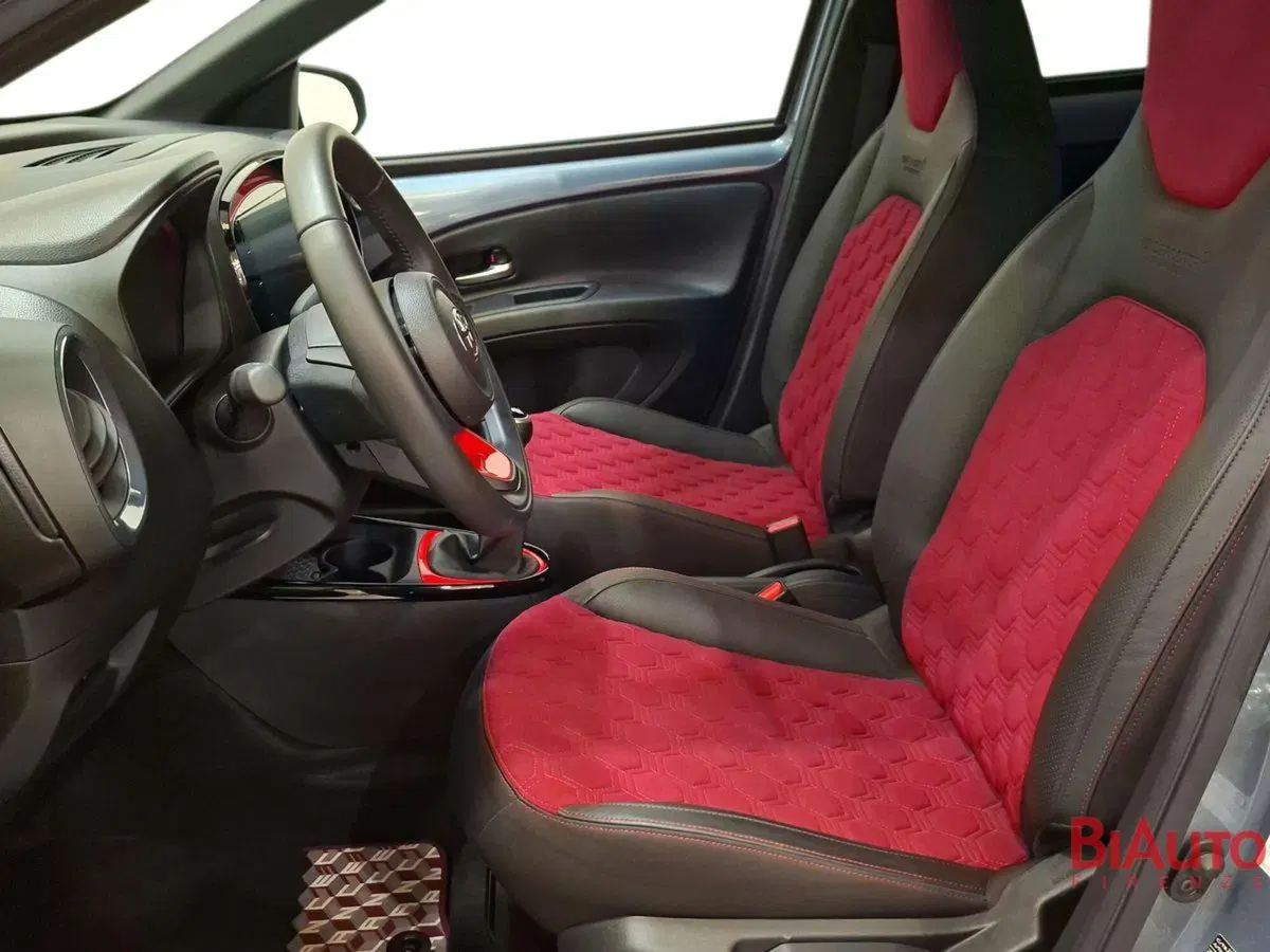 Toyota Aygo X usata a Firenze (19)