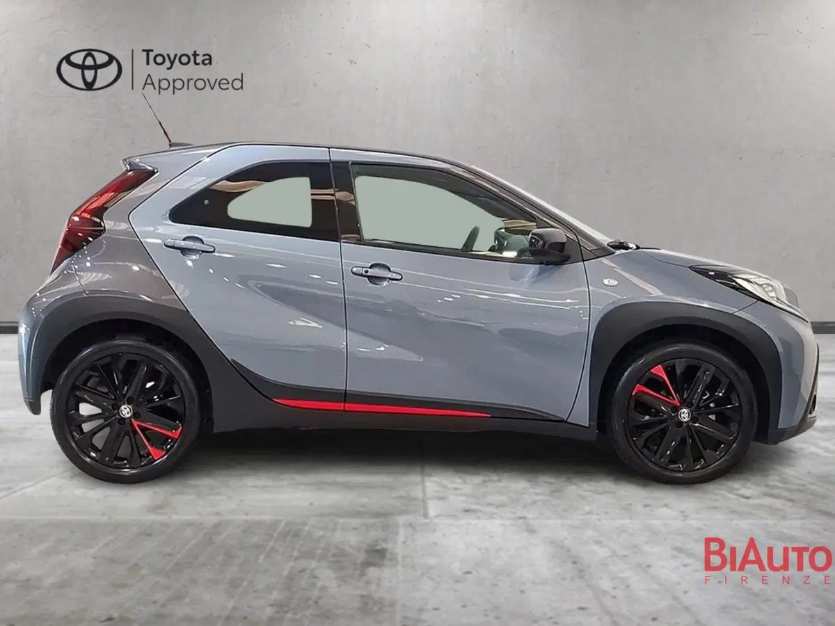Toyota Aygo X usata a Firenze (4)