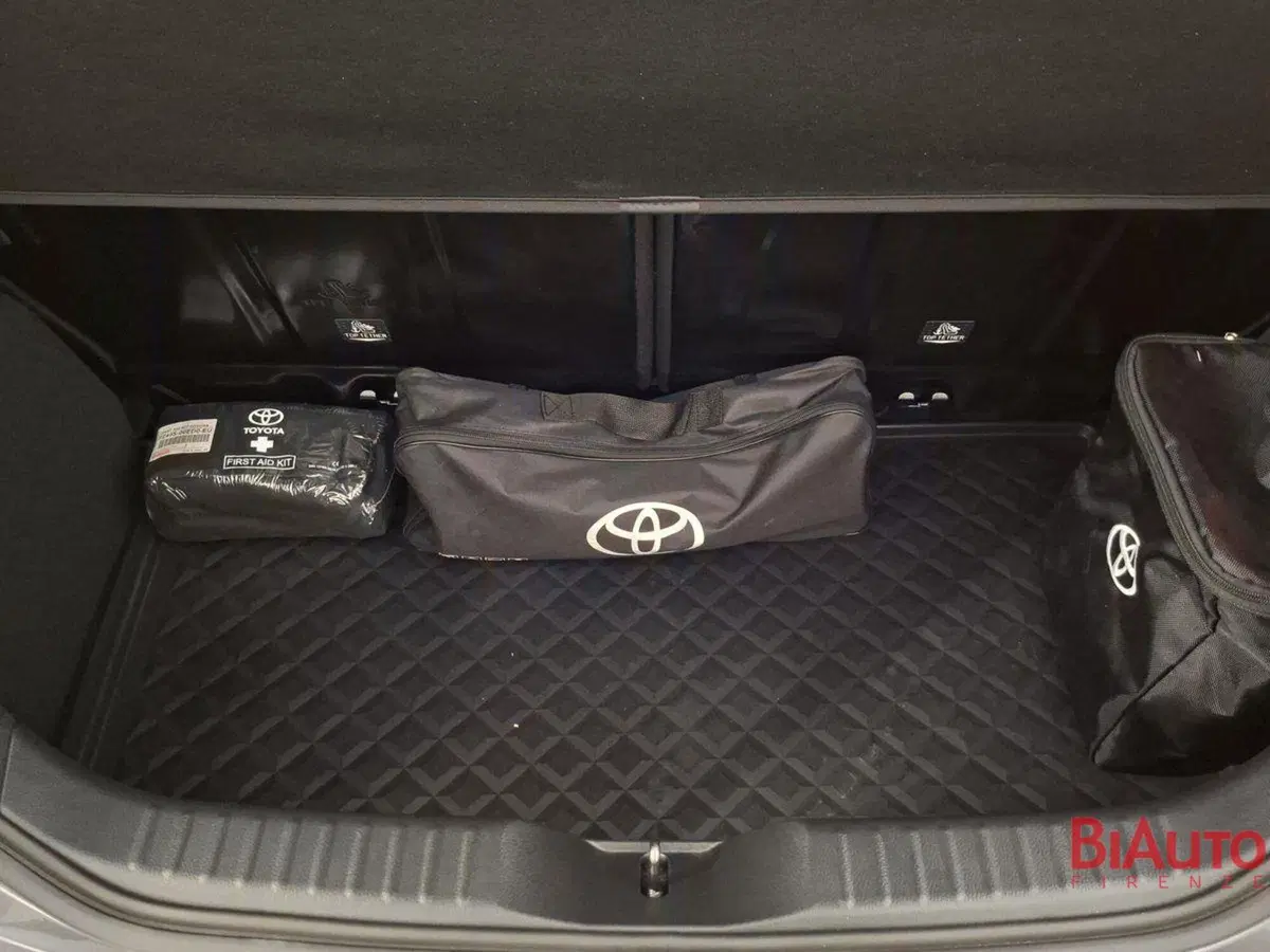 Toyota Aygo X usata a Firenze (6)