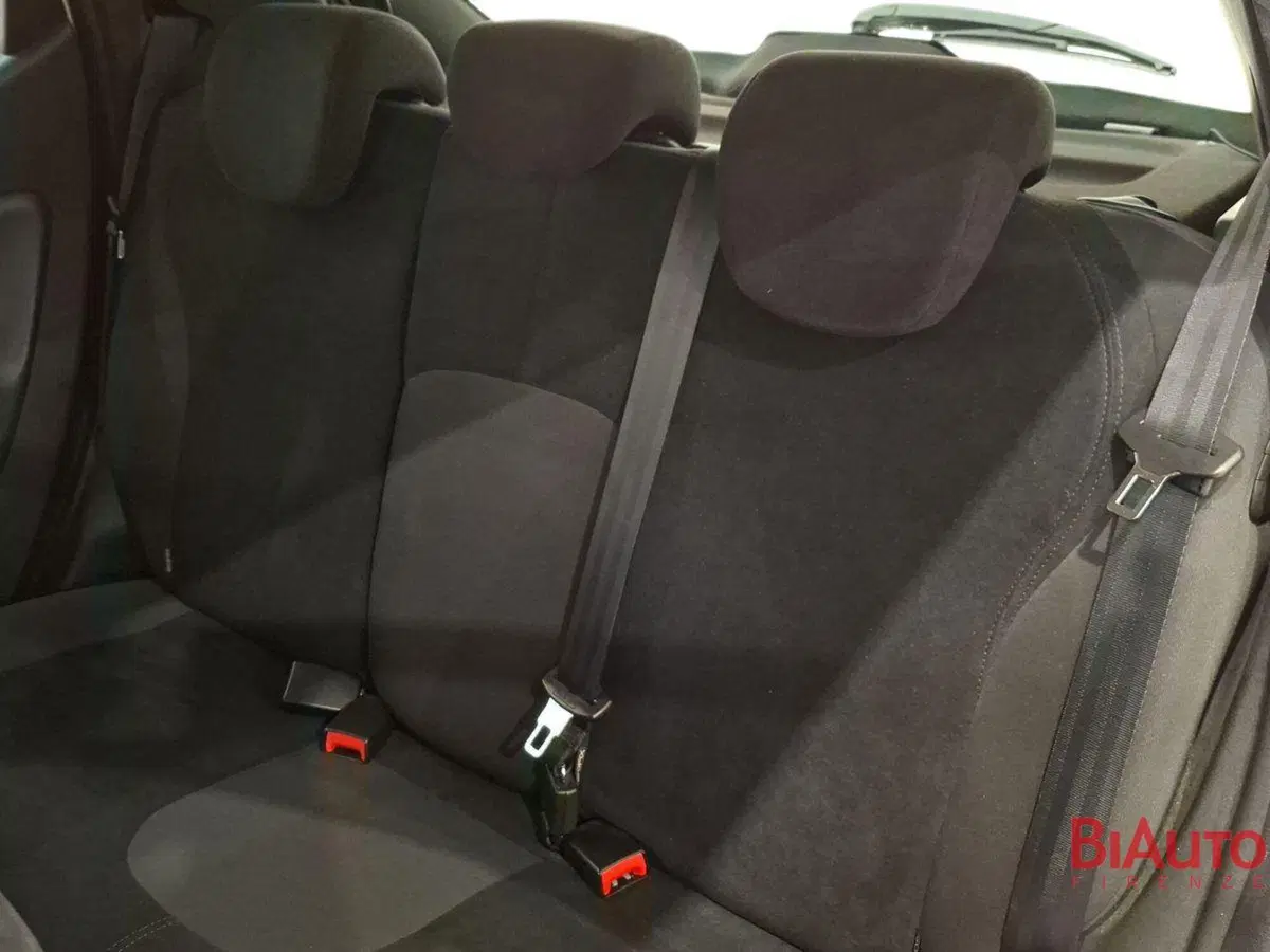 Lancia Ypsilon usata a Firenze (10)