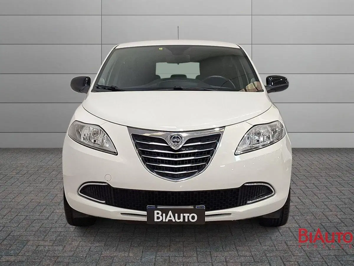 Lancia Ypsilon usata a Firenze (12)