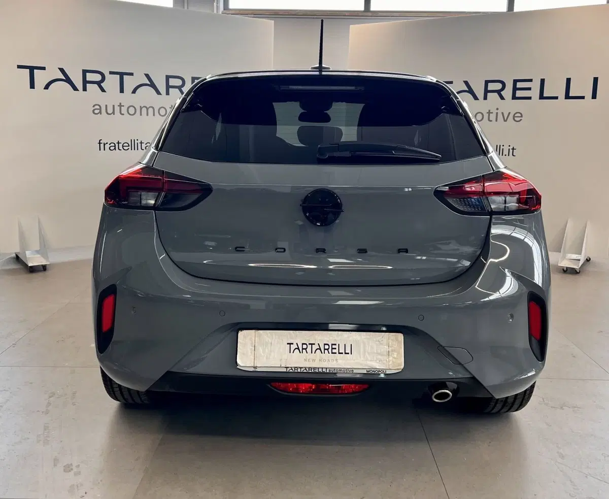 Opel Corsa nuova a Bari (6)