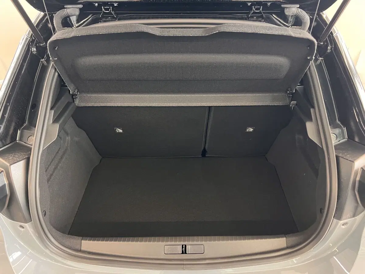 Opel Corsa nuova a Bari (8)