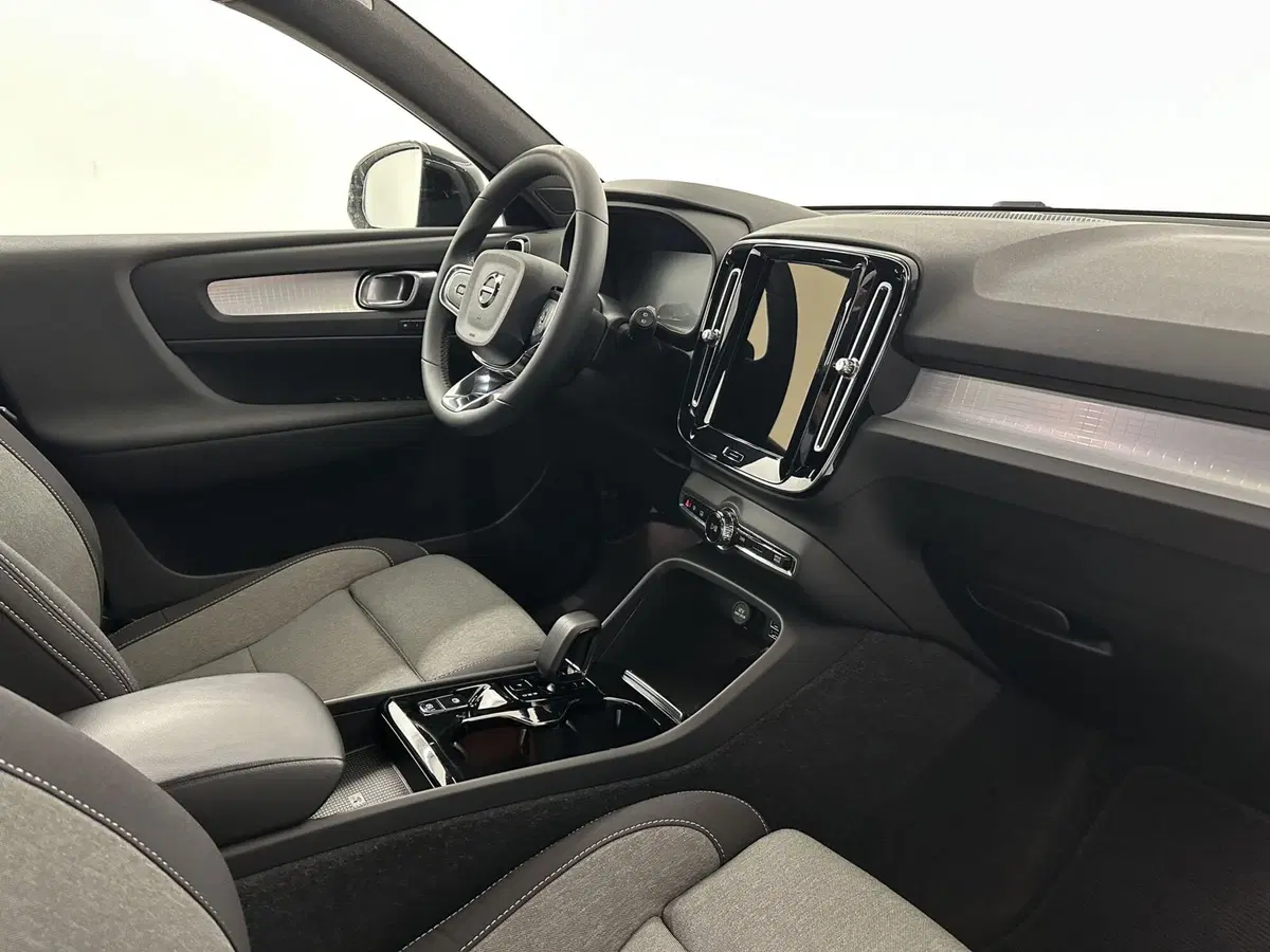 Volvo XC40 usata a Bergamo (10)