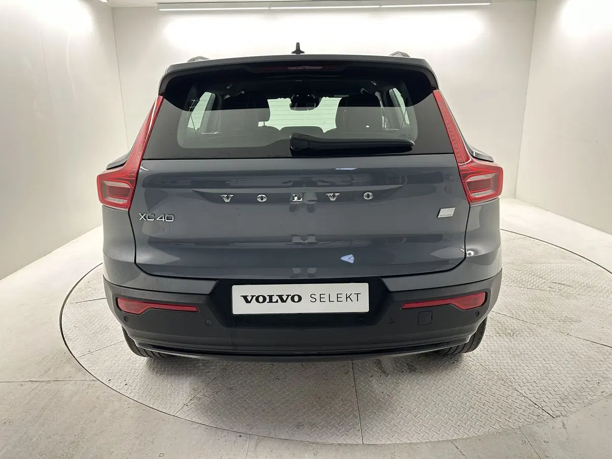 Volvo XC40 usata a Bergamo (7)