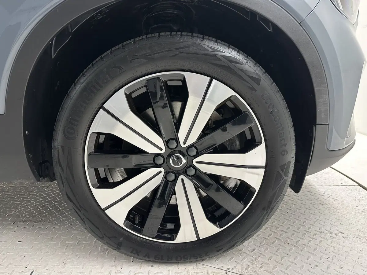 Volvo XC40 usata a Bergamo (9)