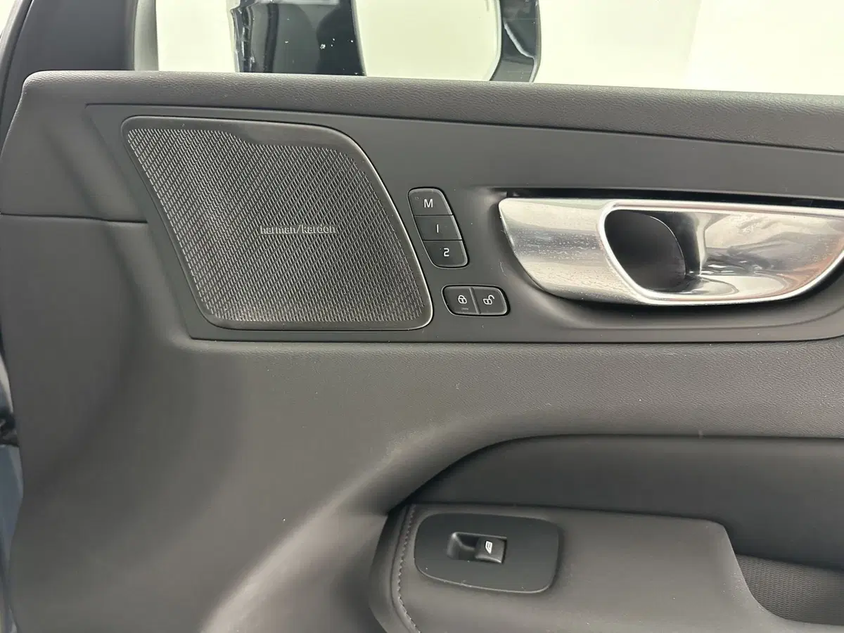 Volvo XC60 usata a Bergamo (9)