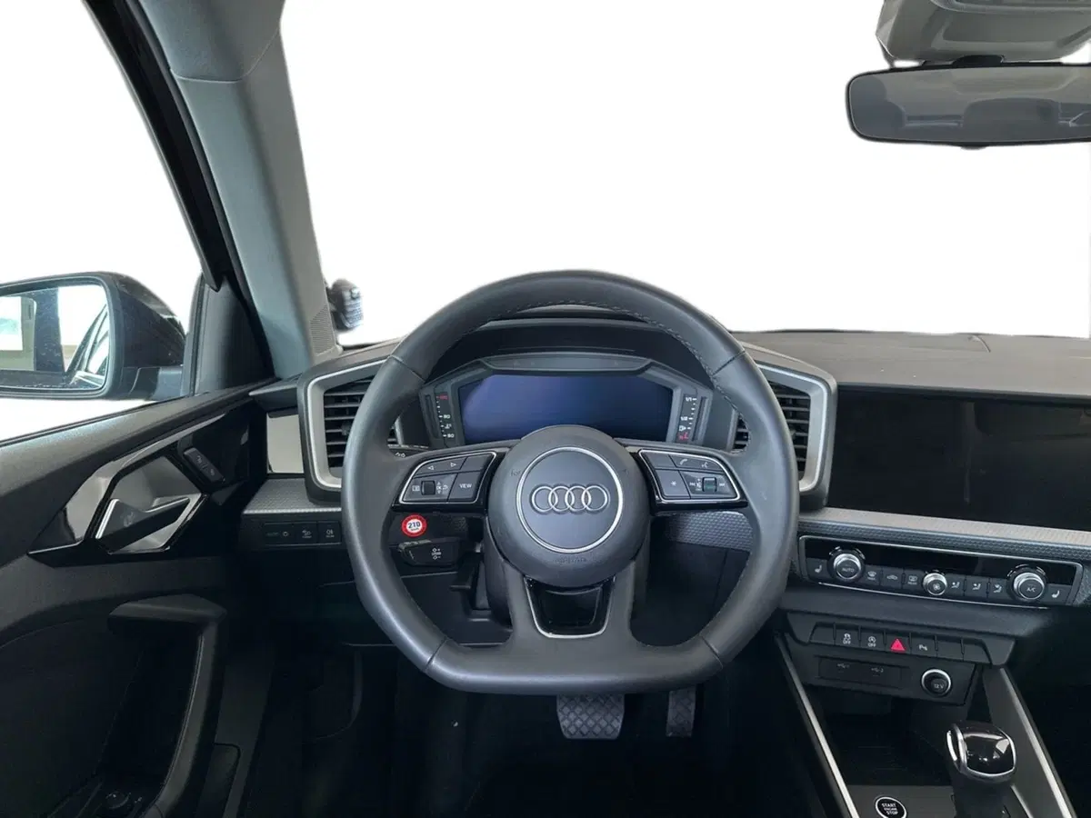 Audi A1 allstreet usata a Napoli (11)