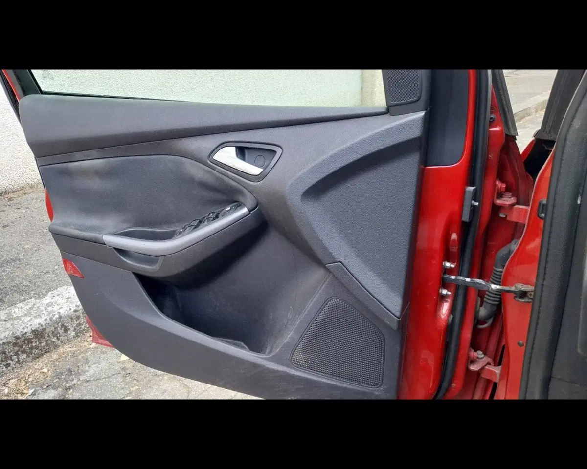 Ford Focus Station Wagon usata a Forlì-Cesena (15)