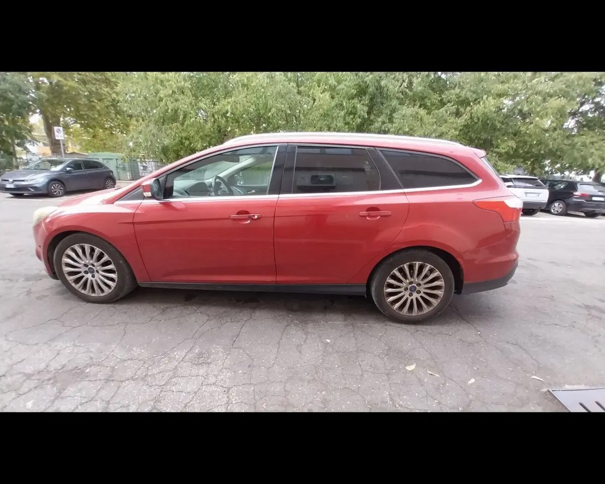 Ford Focus Station Wagon usata a Forlì-Cesena (6)