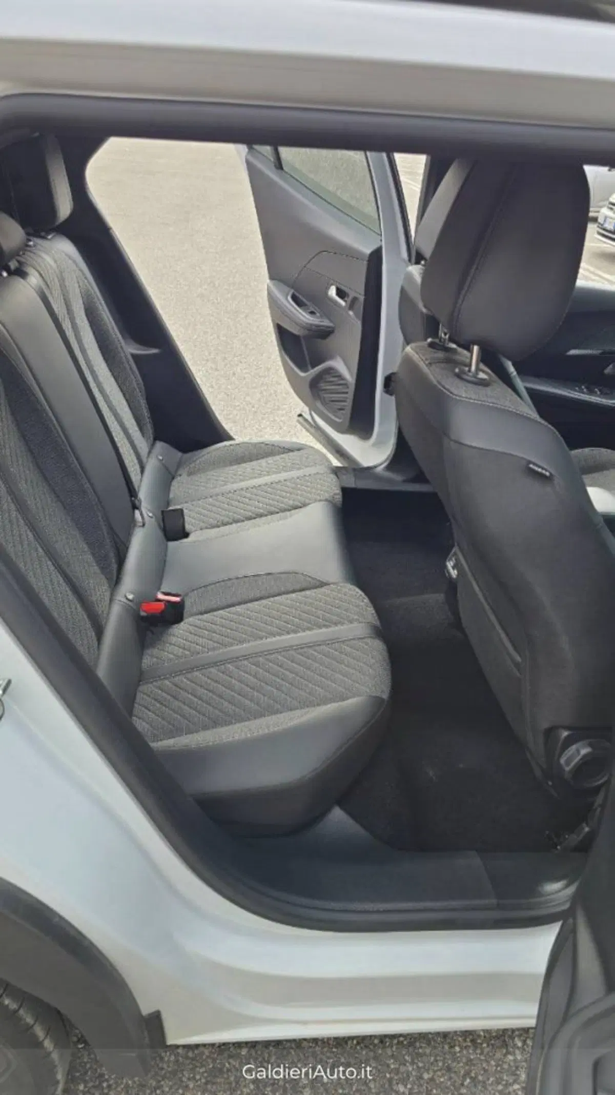 Peugeot 2008 usata a Avellino (13)
