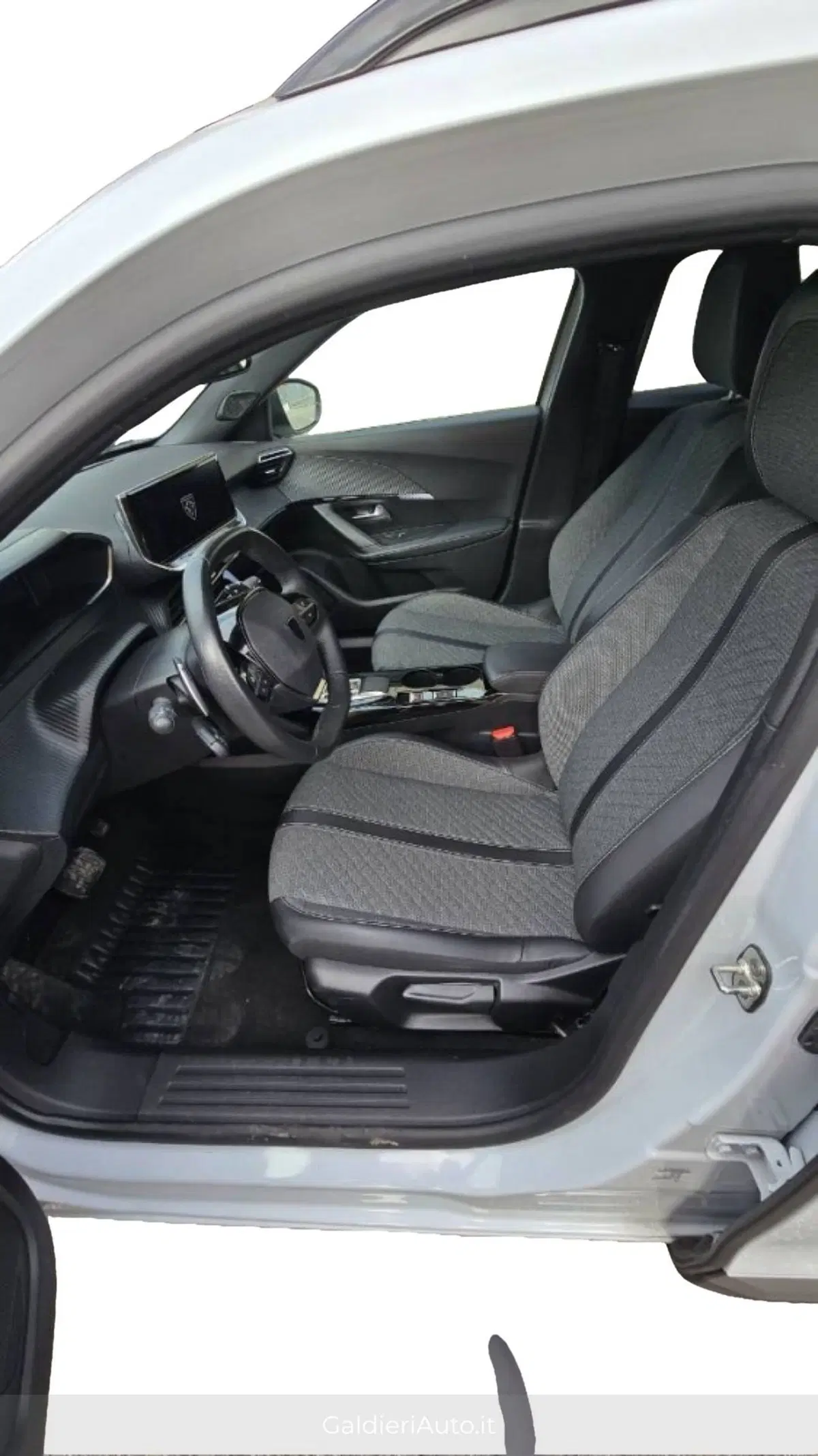 Peugeot 2008 usata a Avellino (6)