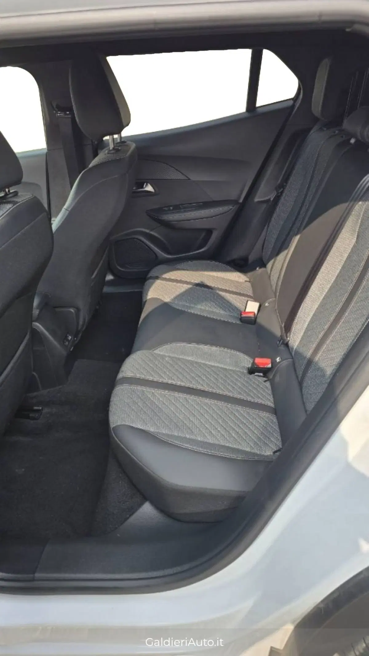 Peugeot 2008 usata a Avellino (8)