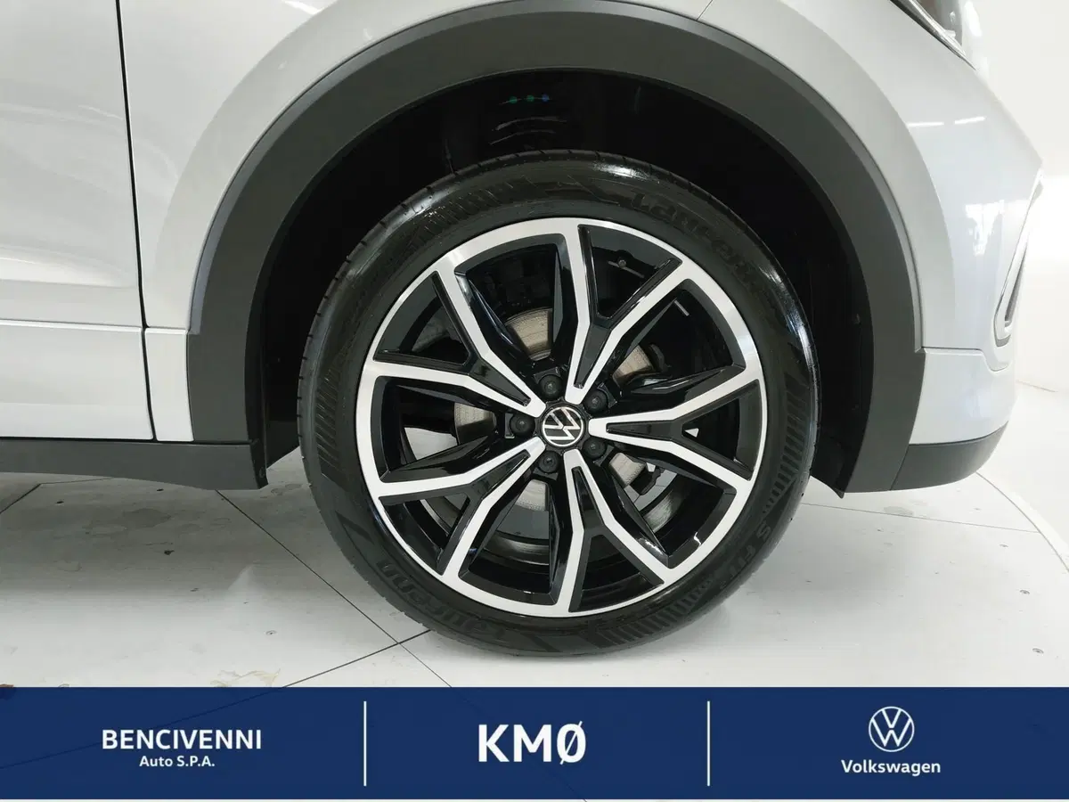 Volkswagen T-Cross nuova a Catanzaro (8)