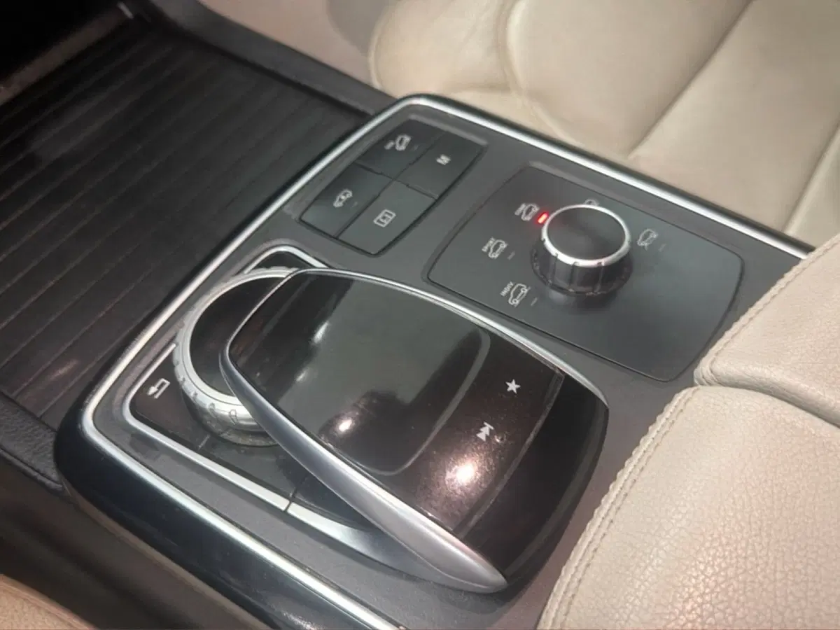 Mercedes-Benz GLE SUV usata a Palermo (15)