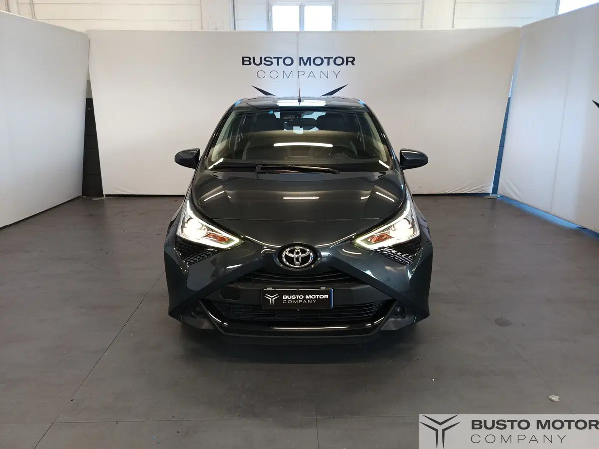 Toyota Aygo usata a Varese (2)
