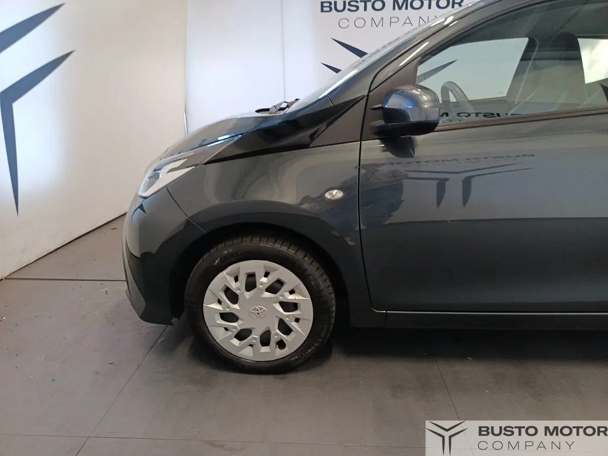Toyota Aygo usata a Varese (7)
