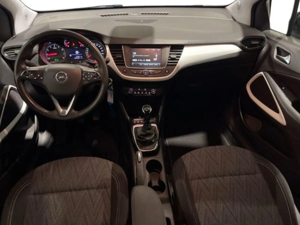Opel Crossland X usata a Ancona (11)