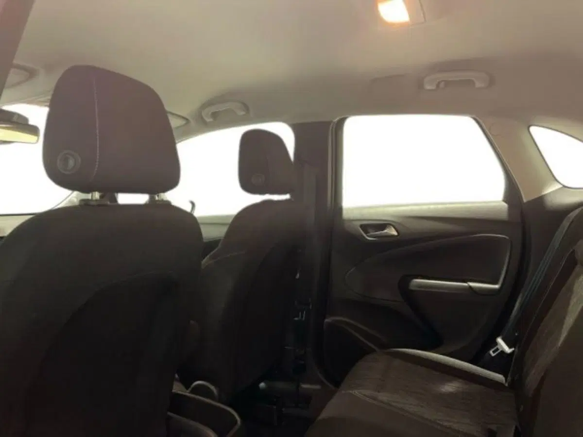 Opel Crossland X usata a Ancona (17)