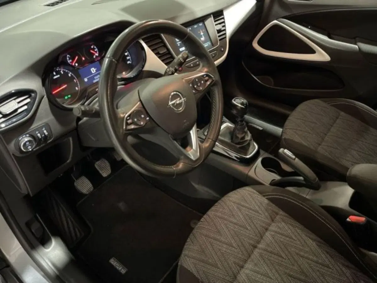 Opel Crossland X usata a Ancona (9)