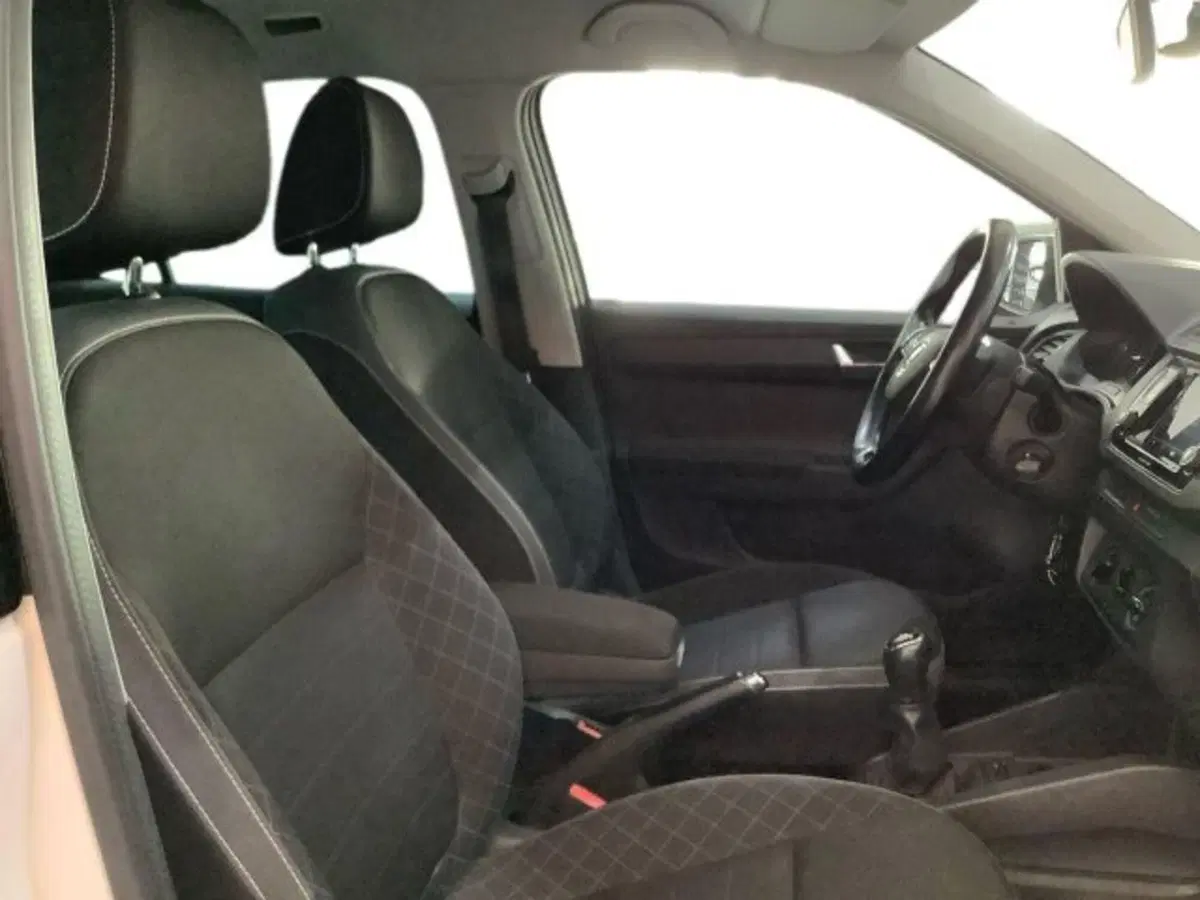 Skoda Fabia usata a Catania (10)