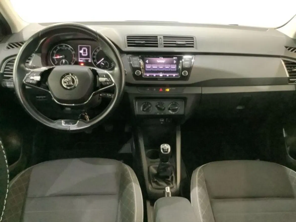 Skoda Fabia usata a Catania (7)