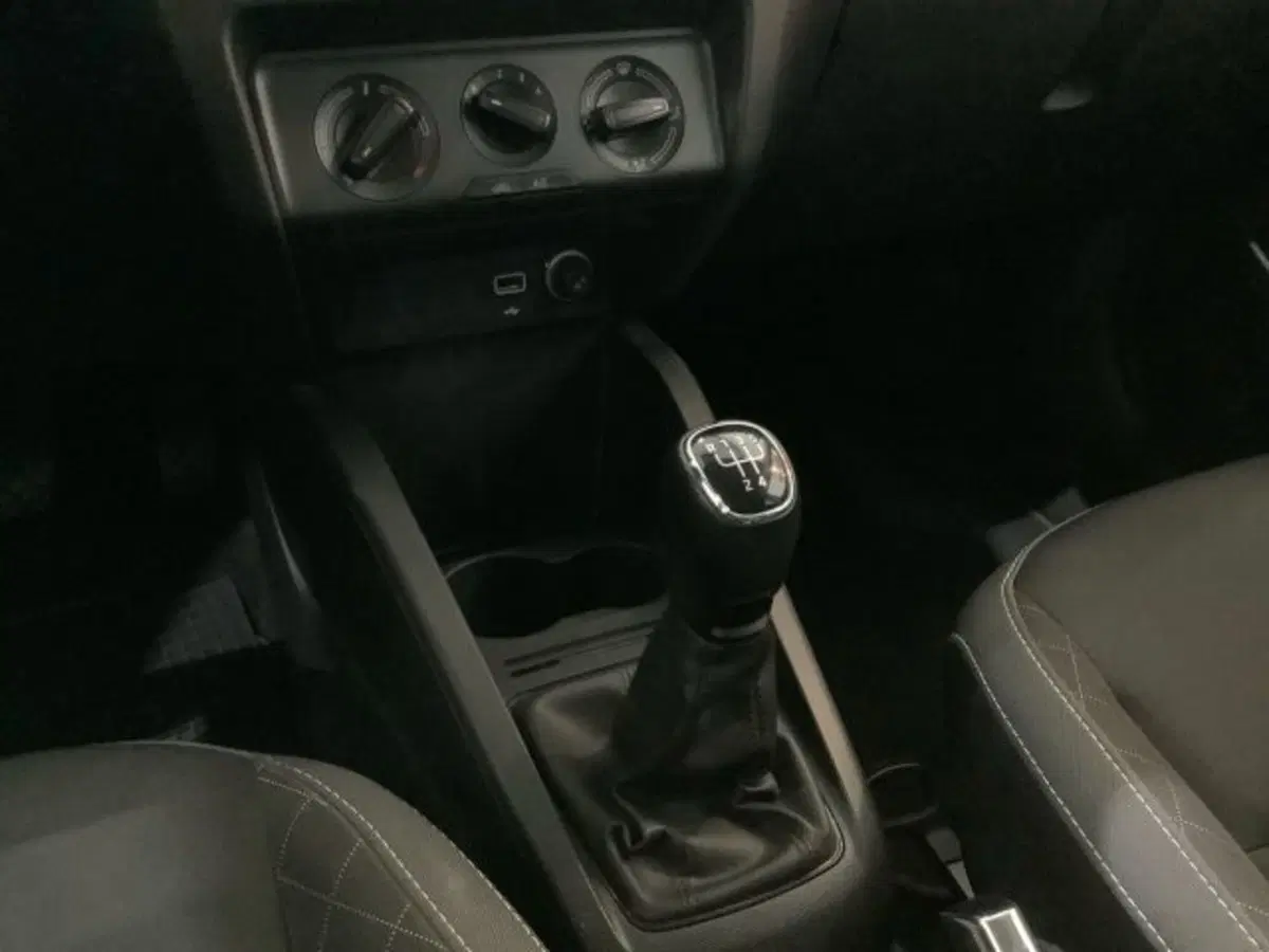 Skoda Fabia usata a Catania (8)