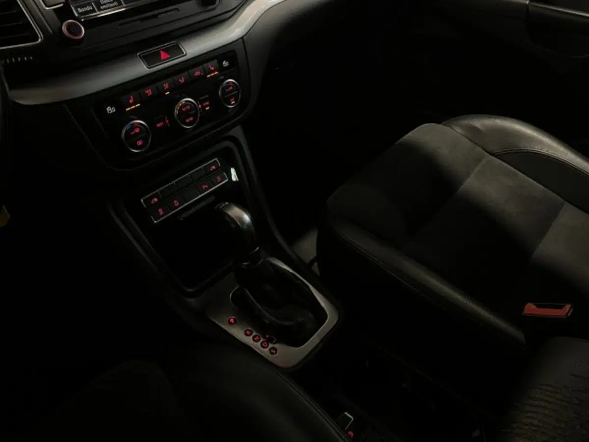 Volkswagen Sharan usata a Treviso (10)