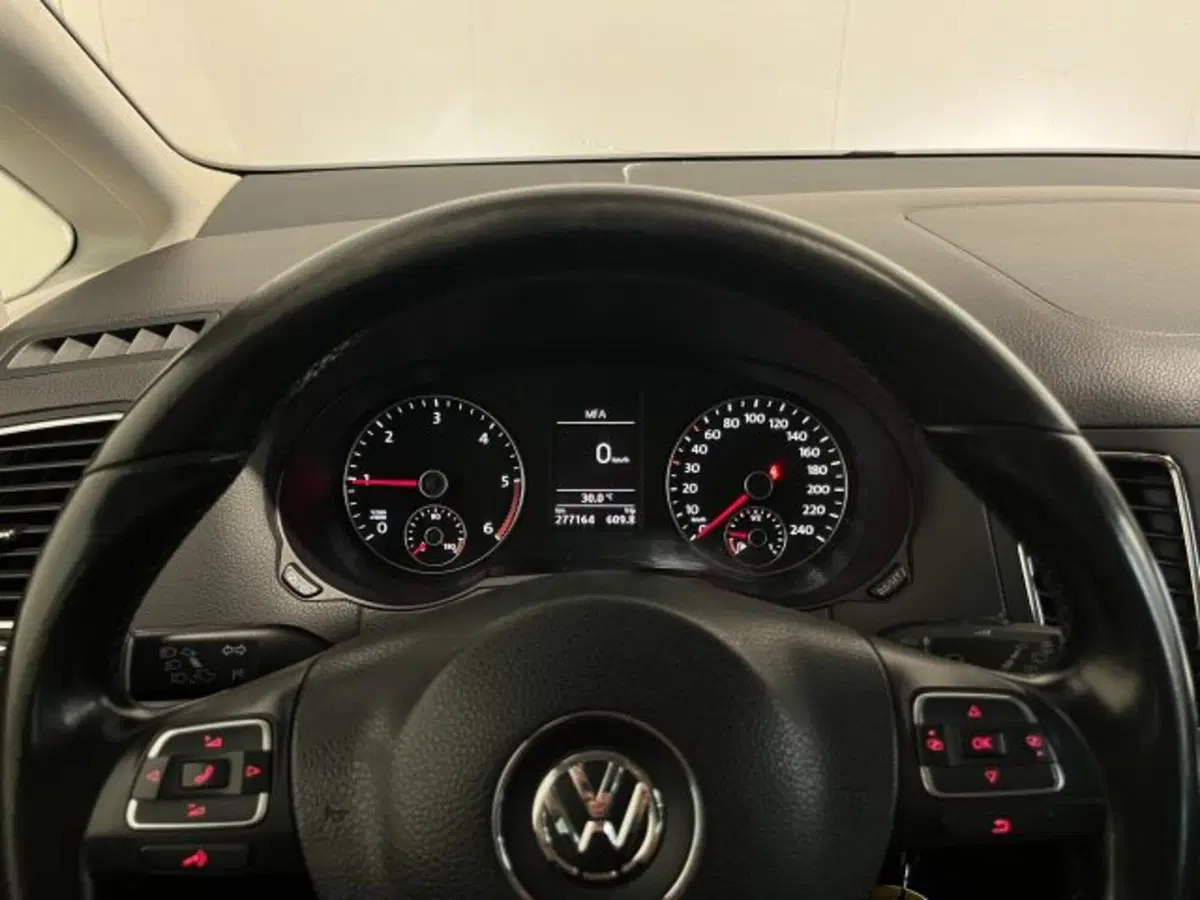 Volkswagen Sharan usata a Treviso (6)