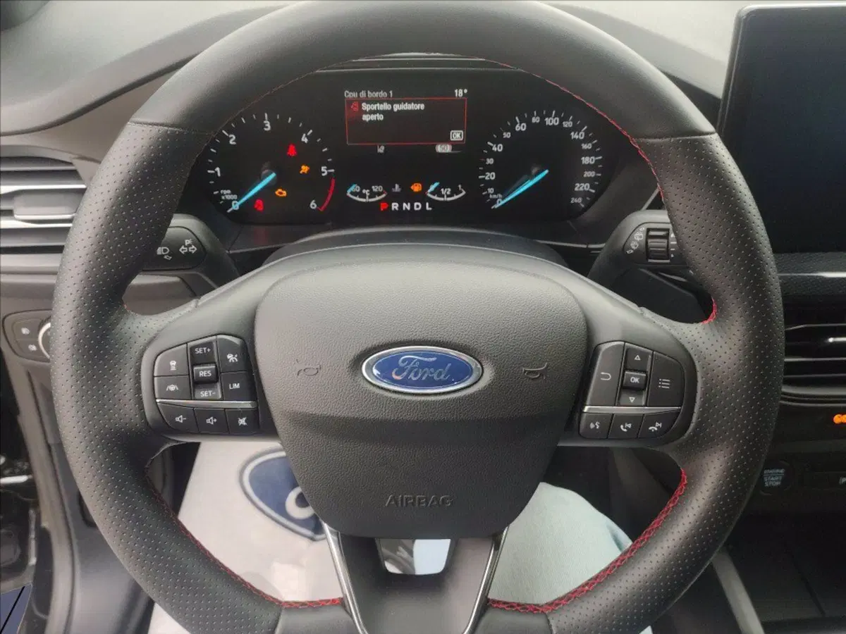 Ford Focus Station Wagon usata a Milano (10)