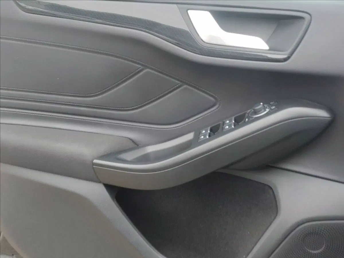 Ford Focus Station Wagon usata a Milano (12)
