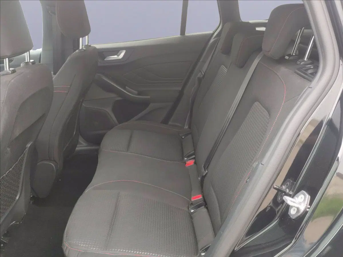Ford Focus Station Wagon usata a Milano (13)