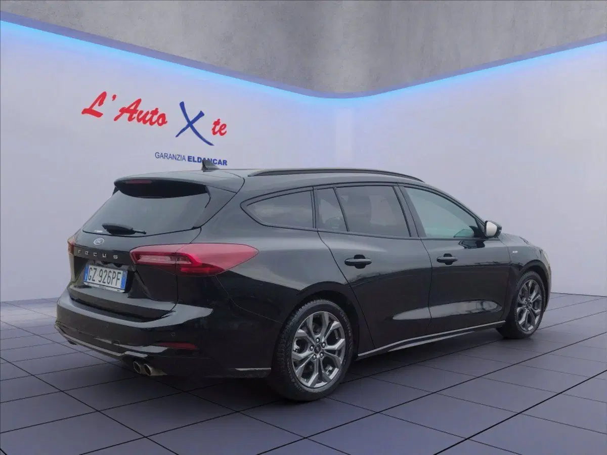 Ford Focus Station Wagon usata a Milano (7)