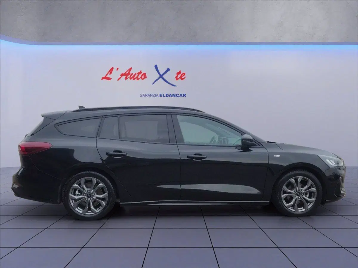 Ford Focus Station Wagon usata a Milano (8)