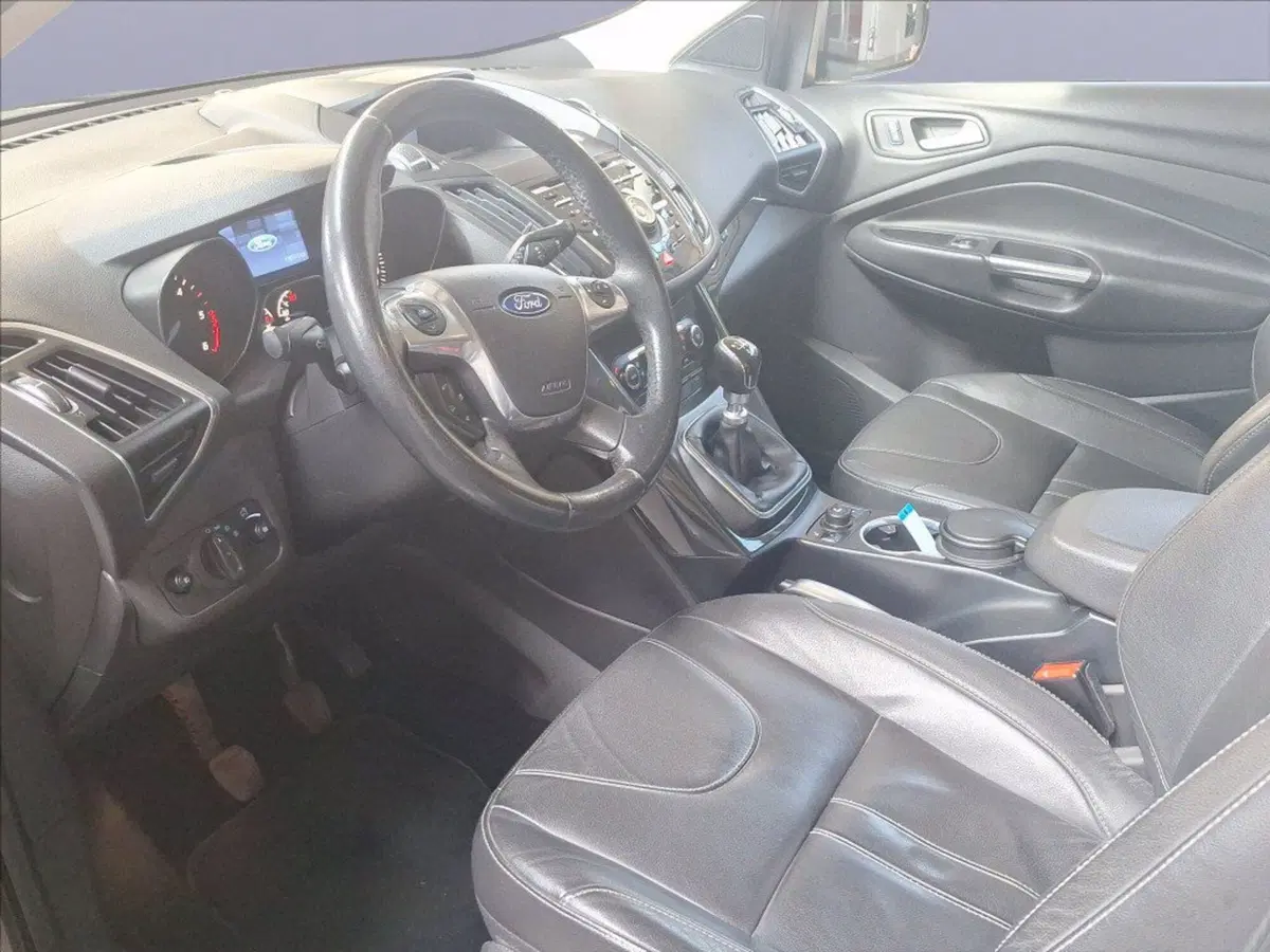 Ford Kuga usata a Milano (10)