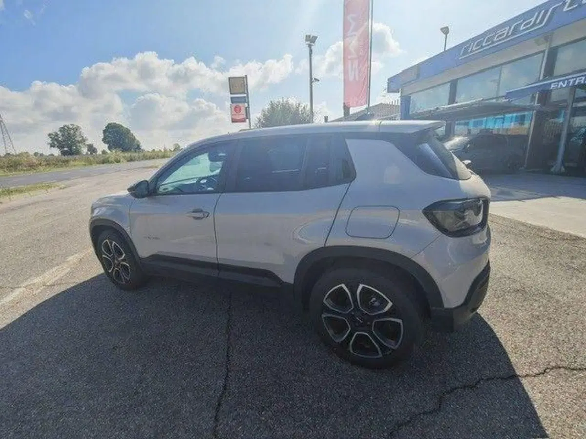 Jeep Avenger usata a Milano (6)