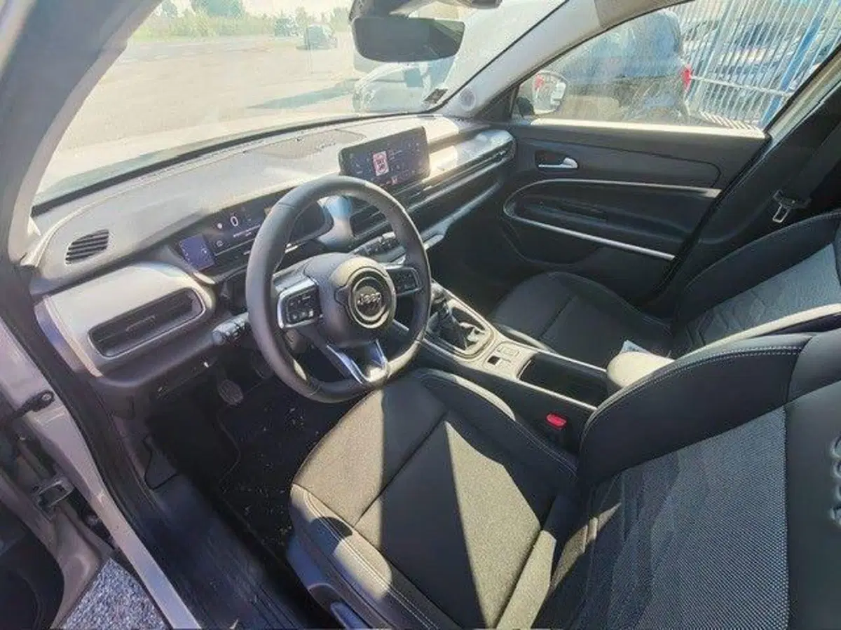 Jeep Avenger usata a Milano (7)