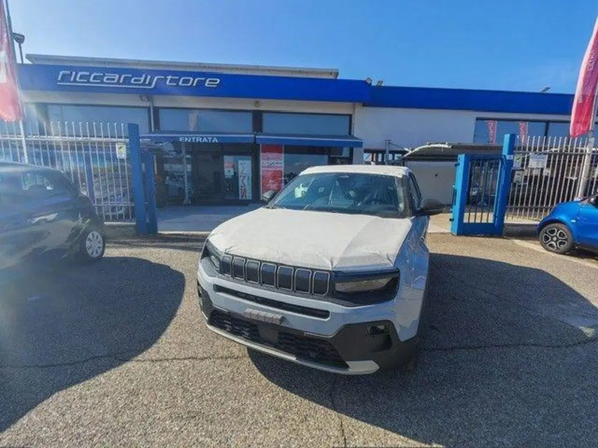 Jeep Avenger nuova a Milano (2)