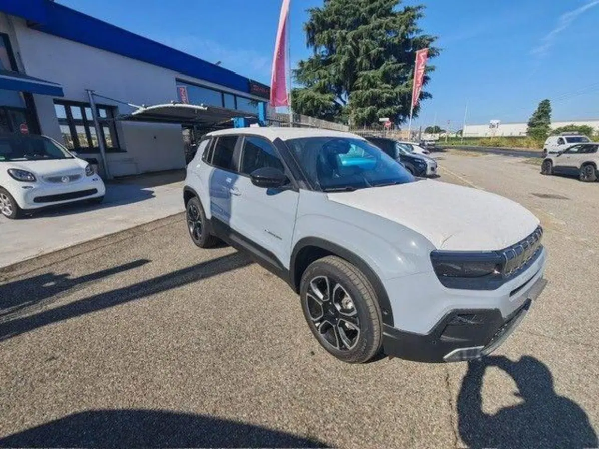 Jeep Avenger nuova a Milano (5)