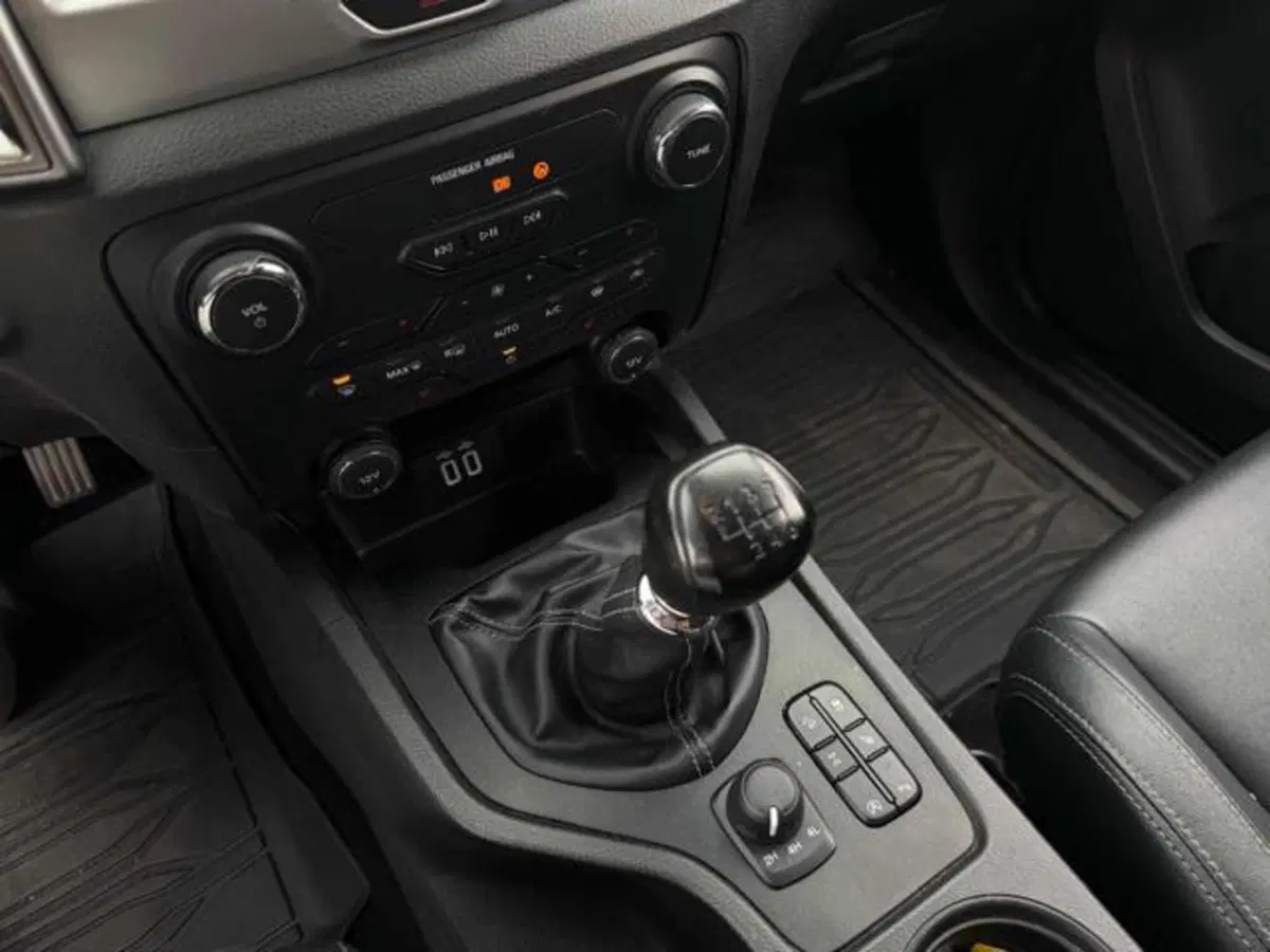 Ford Ranger Pick-up usata a Lucca (11)