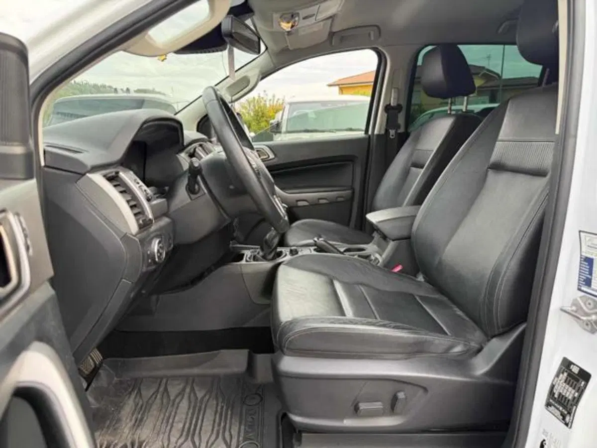 Ford Ranger Pick-up usata a Lucca (8)