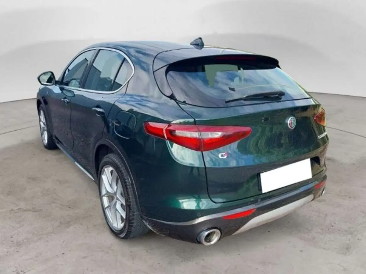 Alfa Romeo Stelvio usata a Firenze (4)