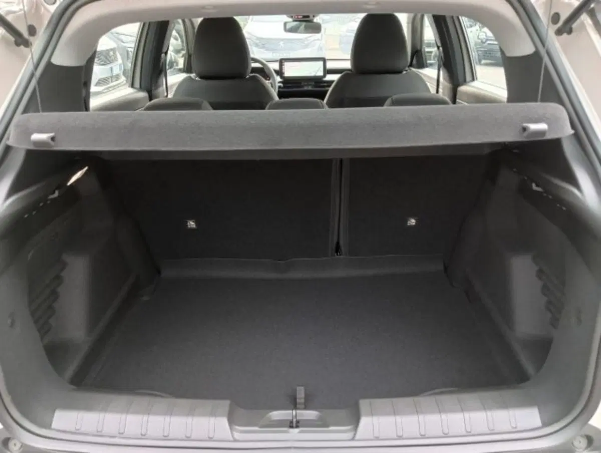 Jeep Avenger nuova a Brescia (19)
