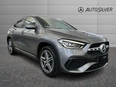 Mercedes-Benz GLA SUV 250 e EQ-Power Automatic Premium del 2022 usata a Verona