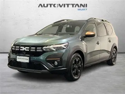 Dacia Jogger 1.0 tce Extreme Gpl 100cv 7p.ti del 2024 usata a Como