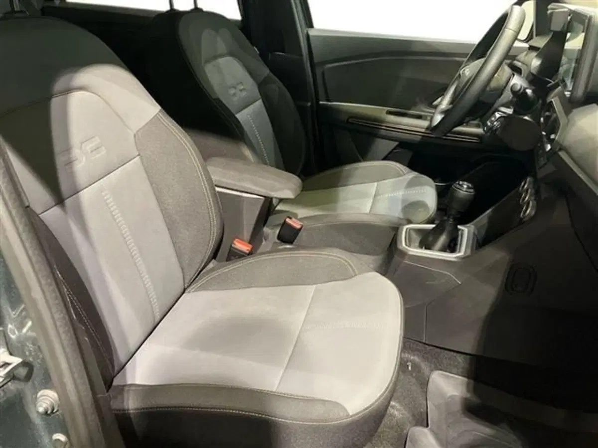 Dacia Jogger usata a Como (11)