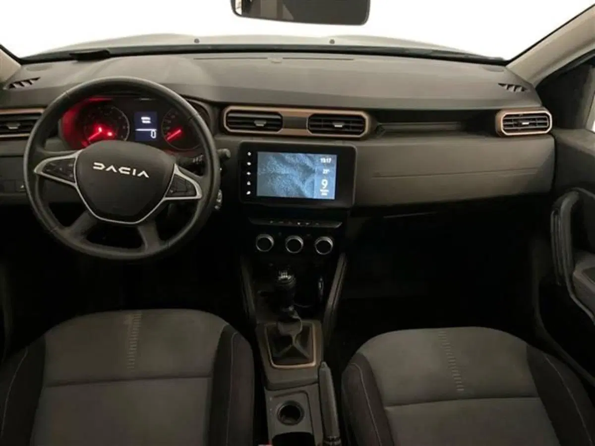 Dacia Duster usata a Como (9)