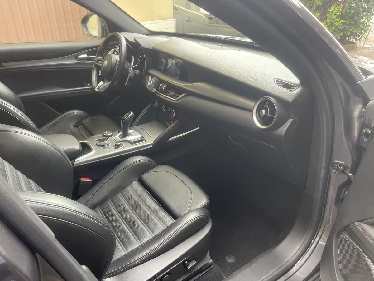 Alfa Romeo Stelvio usata a Bologna (12)