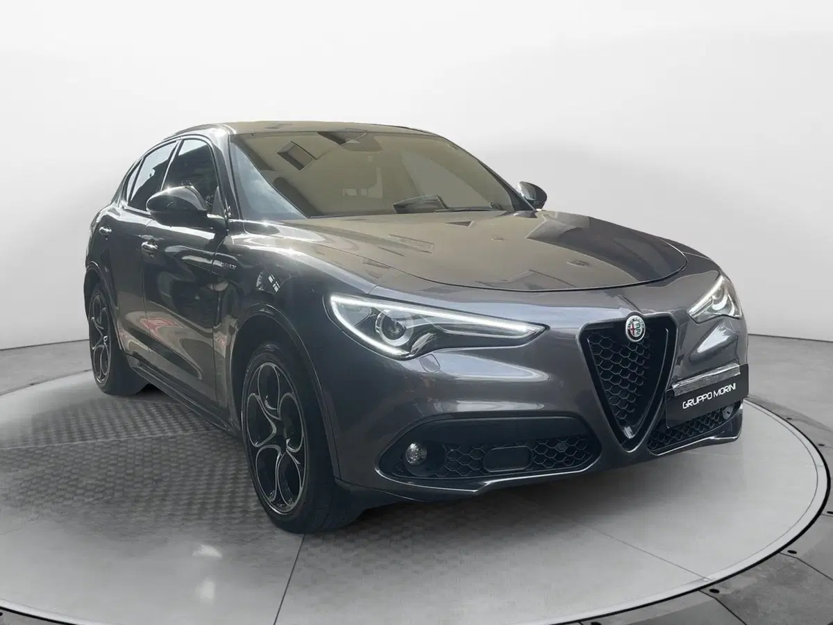 Alfa Romeo Stelvio usata a Bologna (2)
