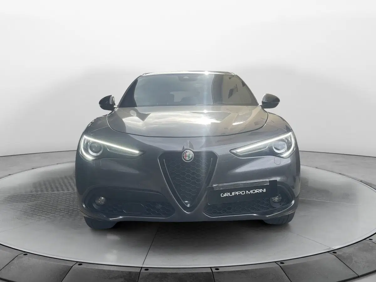 Alfa Romeo Stelvio usata a Bologna (3)